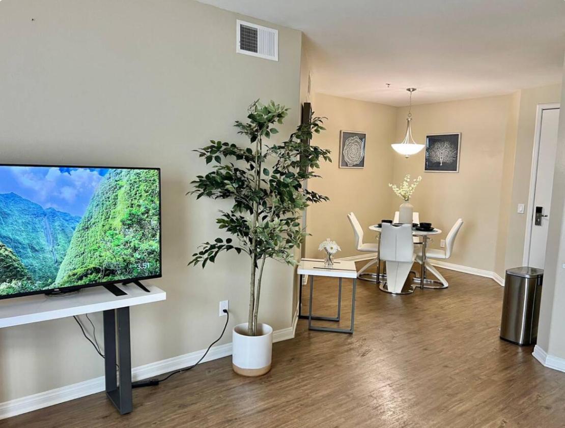 The Reve Marina 2 Bedrooms With Swimming Pool Free Parking