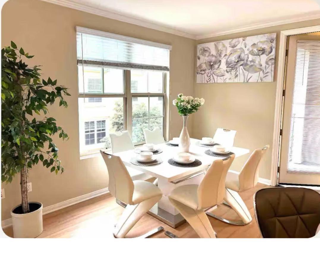 The Reve Marina 2 Bedrooms With Swimming Pool Free Parking Los Angeles